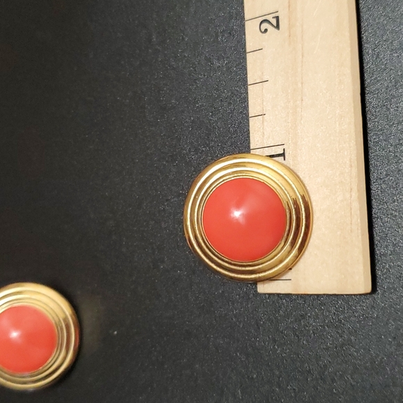 Retro Vintage Orange Coral & Gold-tone Earrings - Picture 4 of 5